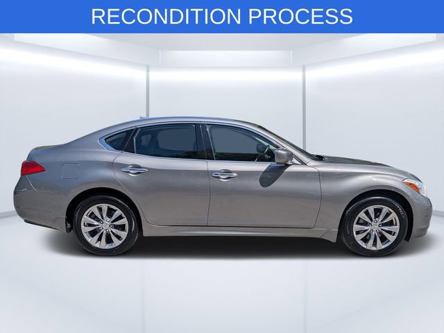 Used 2012 INFINITI M37 x w/ Deluxe Touring Pkg image 2
