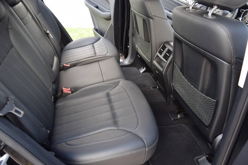 Used 2016 Mercedes-Benz GLE 300d 4MATIC w/ Premium Package image 47
