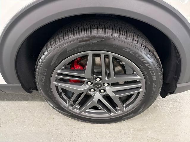 Certified 2025 Ford Explorer ST RWD image 5