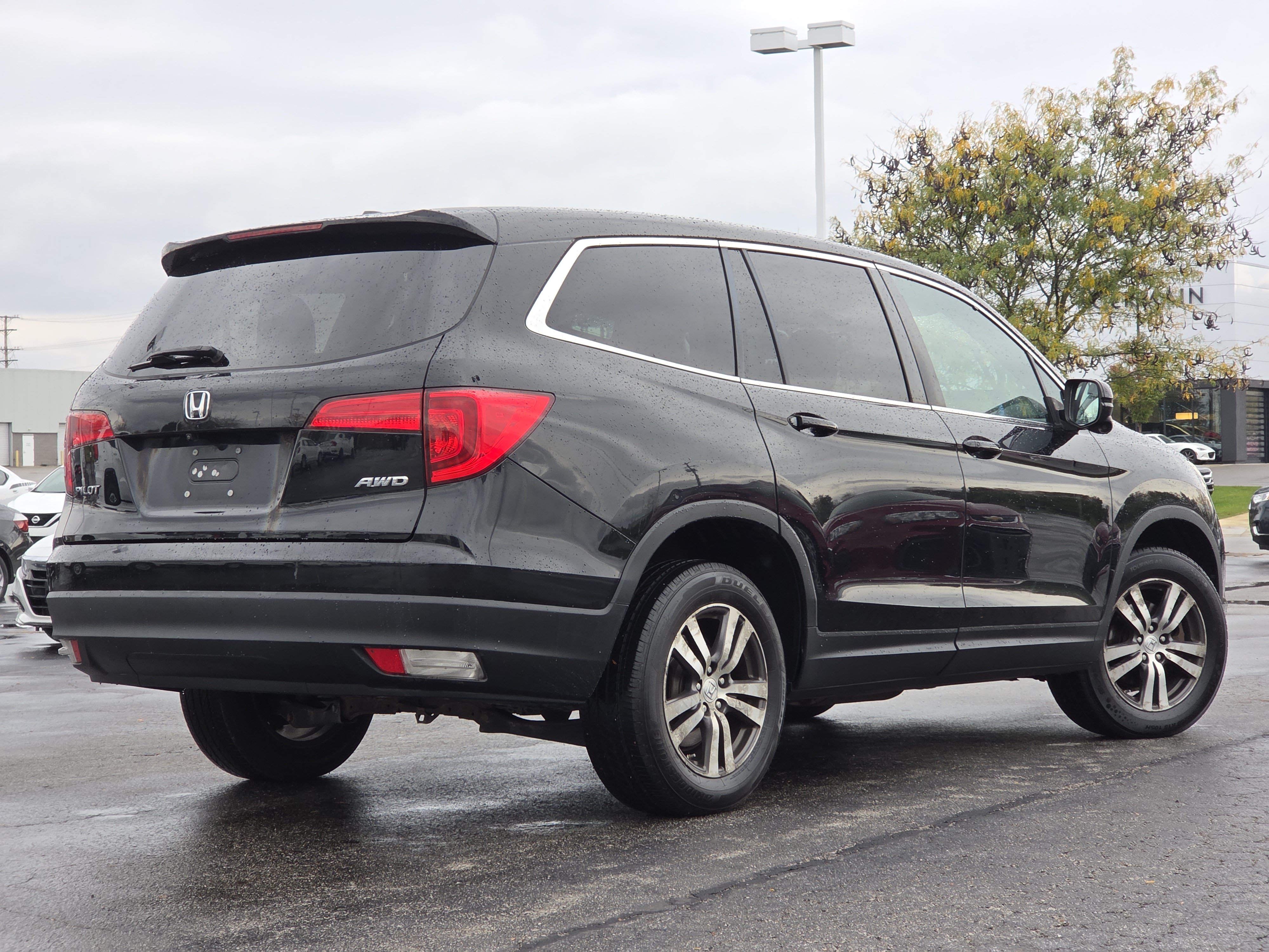Used 2017 Honda Pilot EX-L image 11