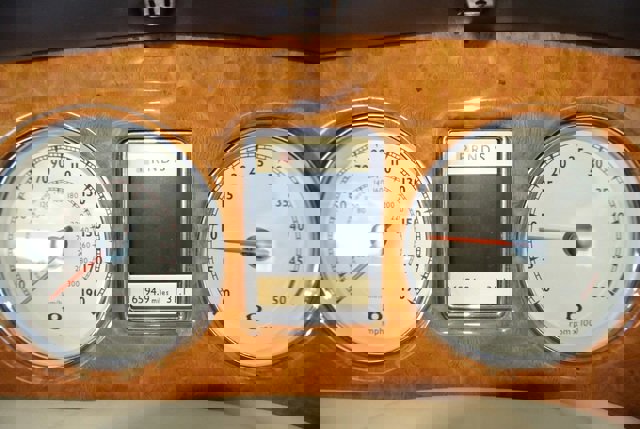 Used 2009 Bentley Azure image 15