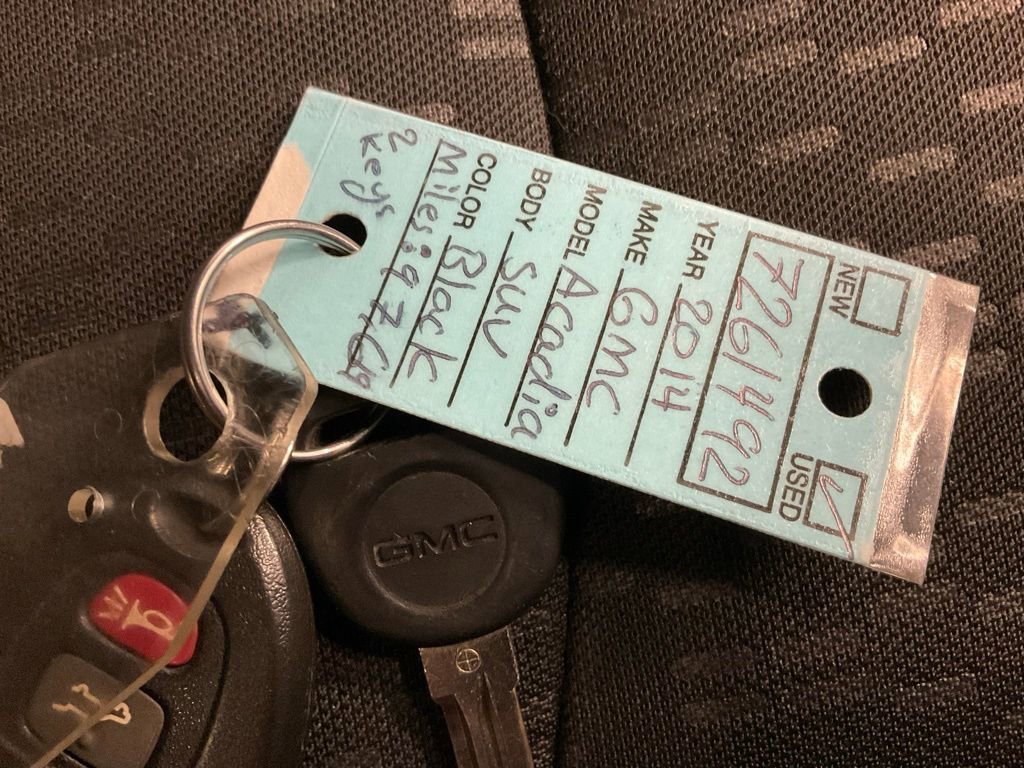 Used 2014 GMC Acadia SLE image 32