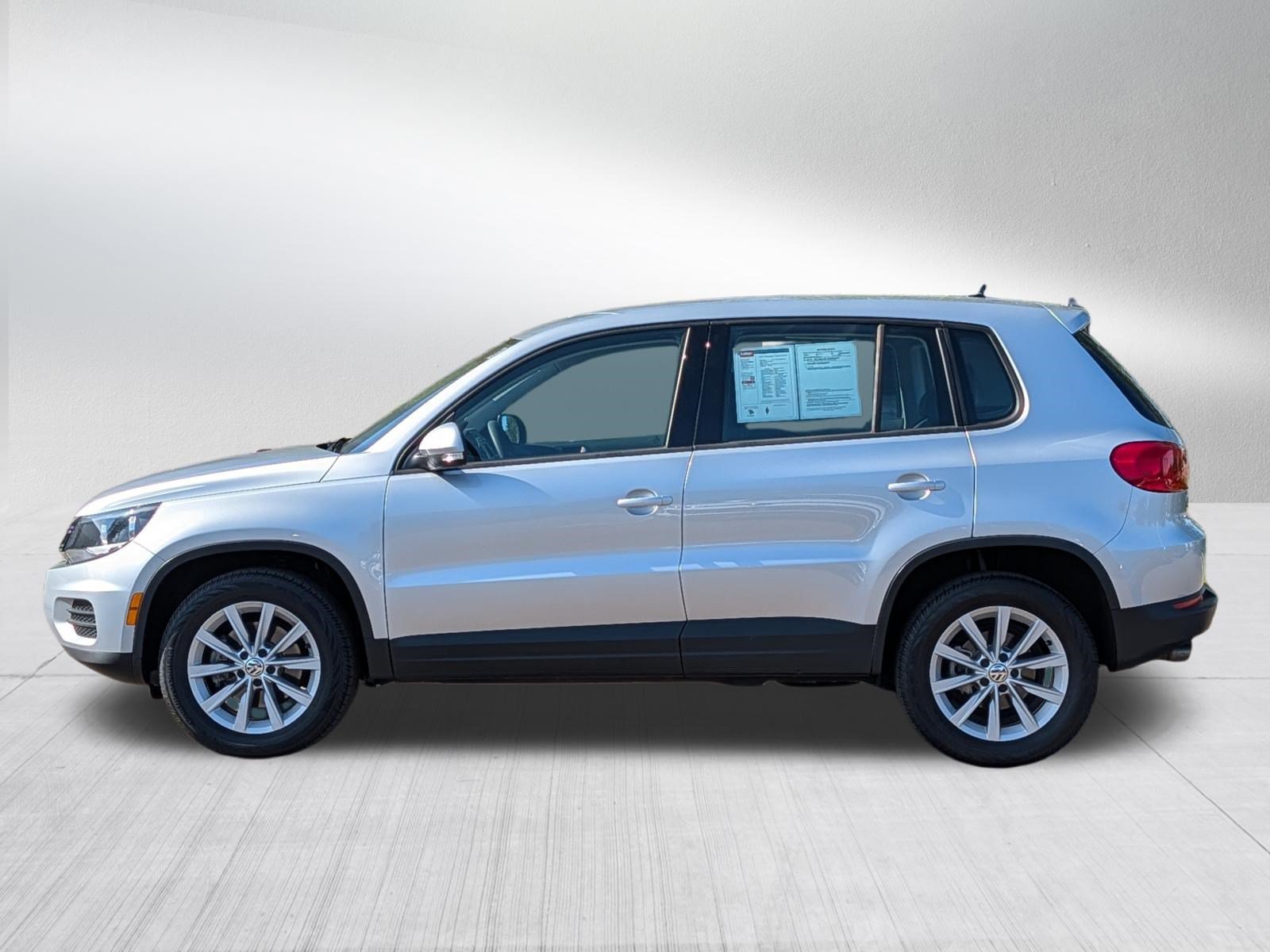 Used 2018 Volkswagen Tiguan Limited AWD/4WD image 4