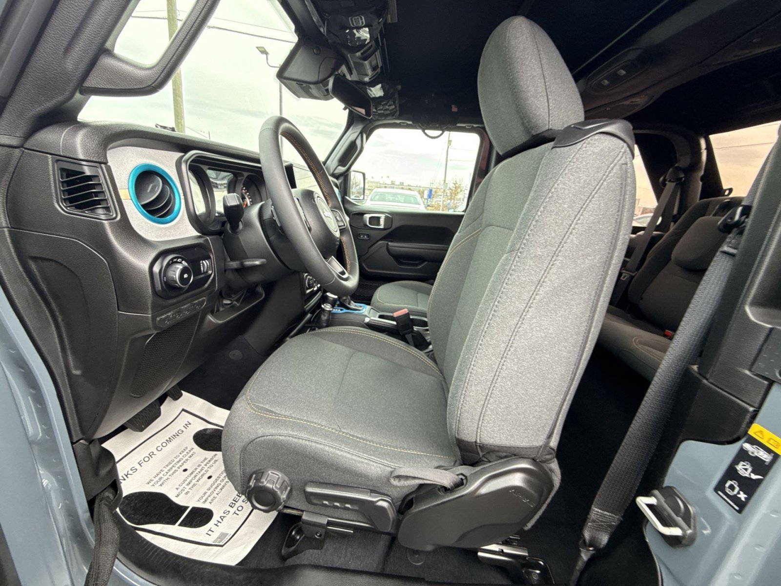 Used 2024 Jeep Wrangler Sport S image 13