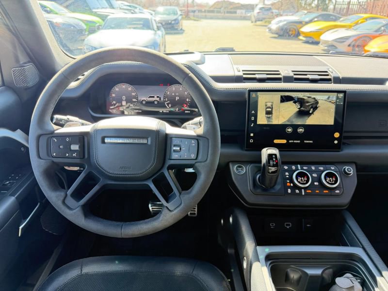 Used 2023 Land Rover Defender 90 V8 image 19