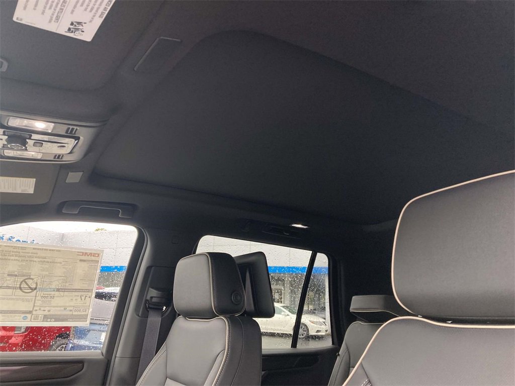 New 2026 GMC Yukon Elevation image 19