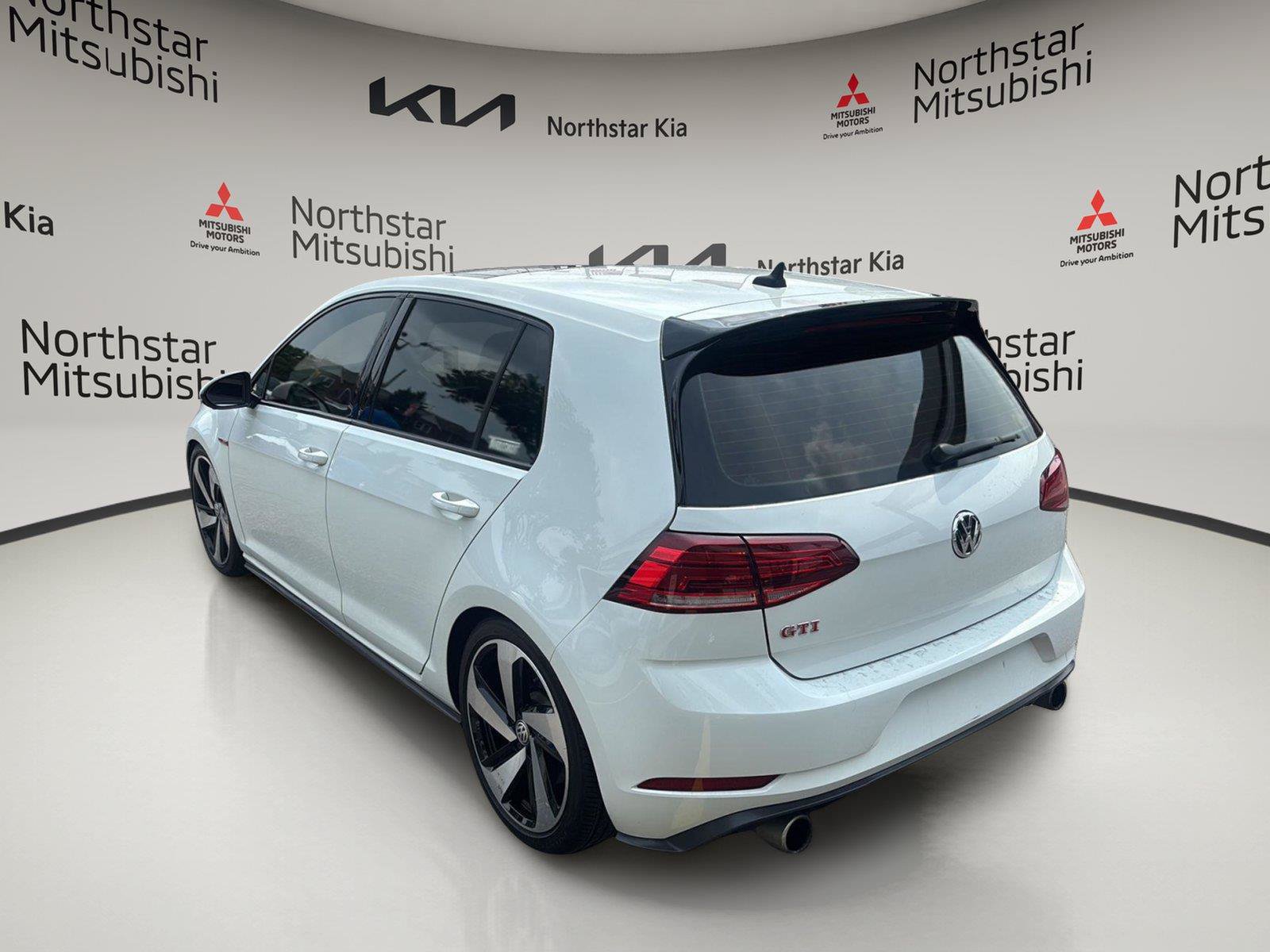 Used 2019 Volkswagen GTI SE w/ SE Experience Package FWD image 5