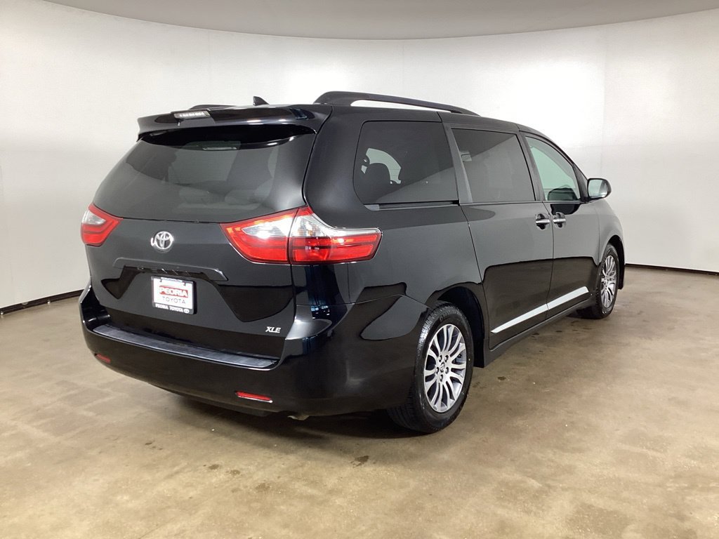 Used 2020 Toyota Sienna XLE FWD image 5