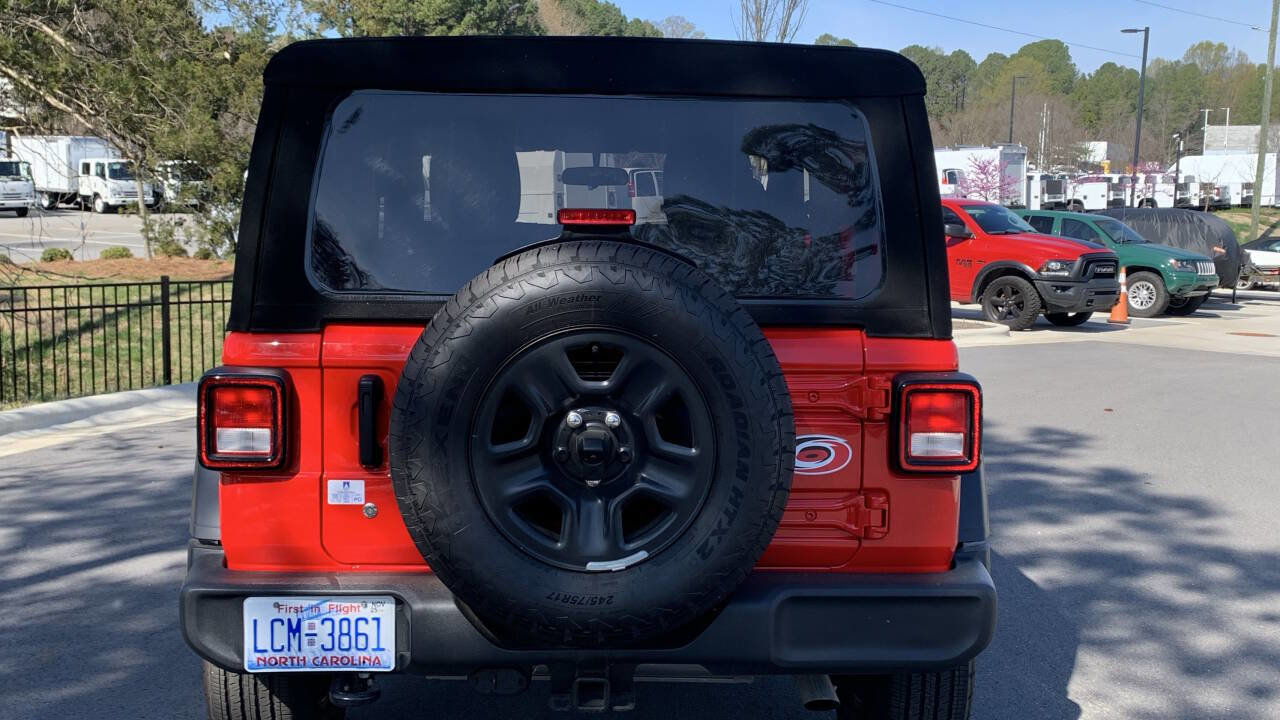 Used 2024 Jeep Wrangler Sport image 16