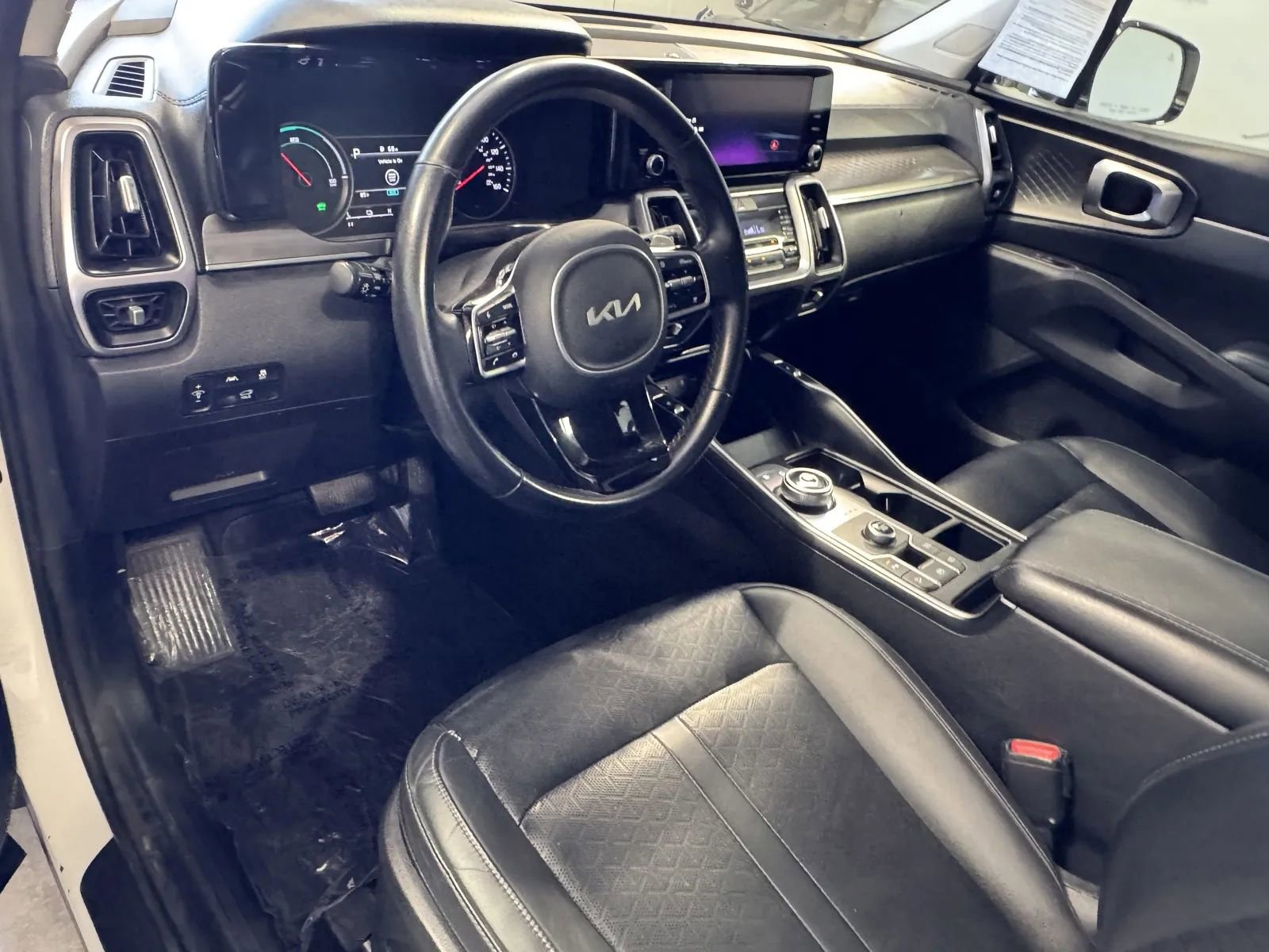 Used 2023 Kia Sorento EX image 11