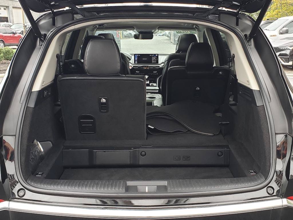 Certified 2025 Acura MDX w/ Technology Package AWD/4WD image 8