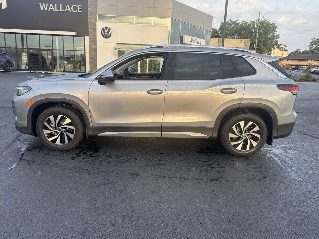 New 2026 Volkswagen Tiguan S FWD image 1