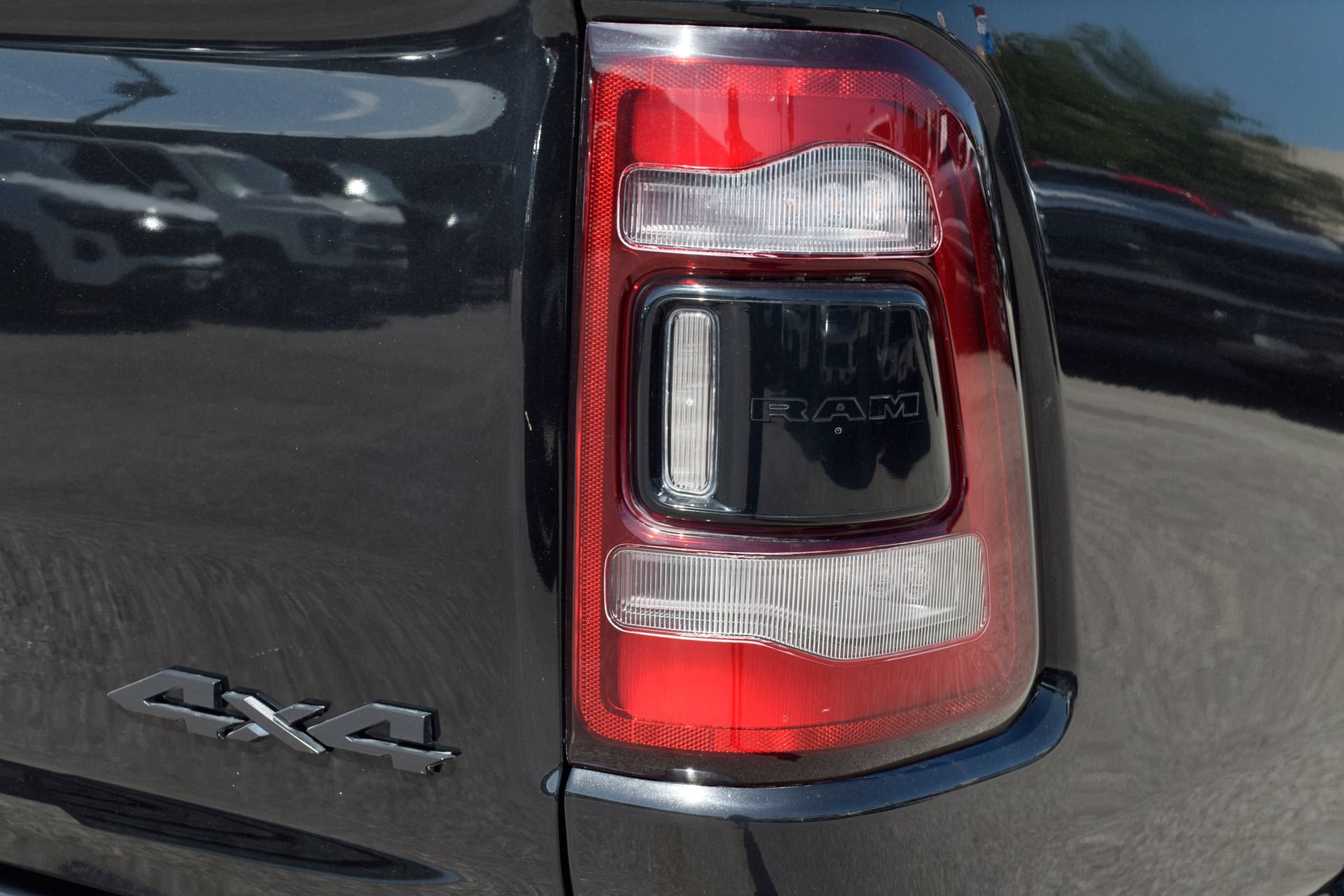 Used 2019 RAM 1500 Laramie AWD/4WD image 20