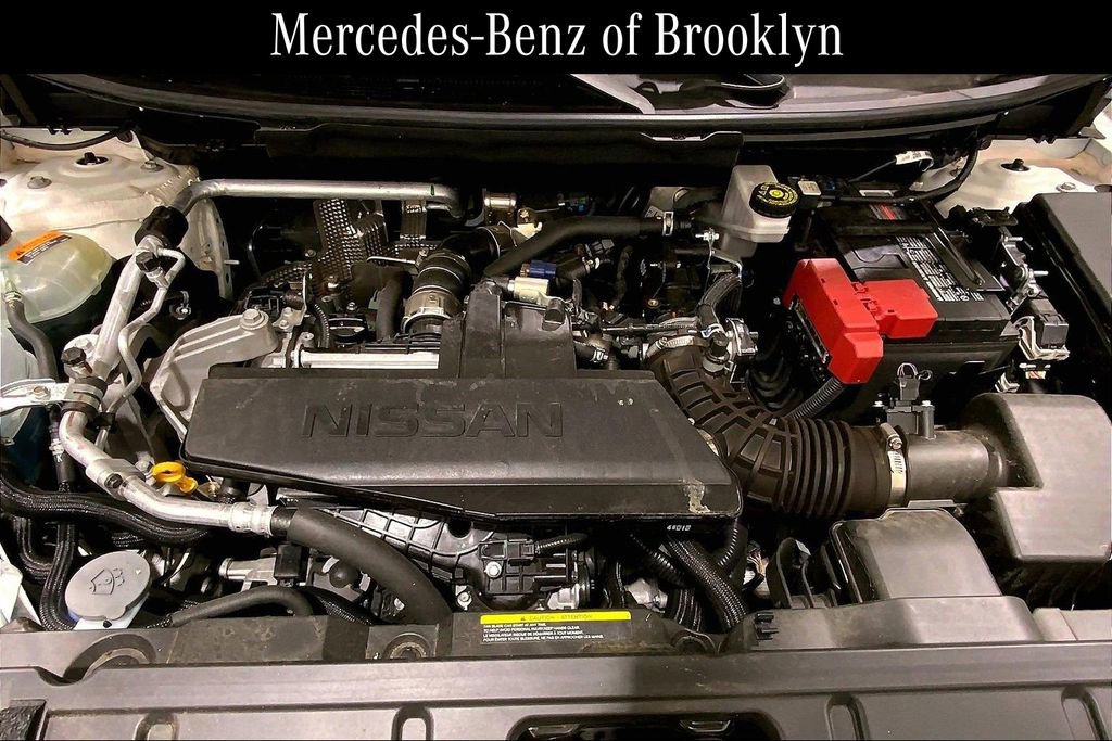 Used 2024 Nissan Rogue S image 28