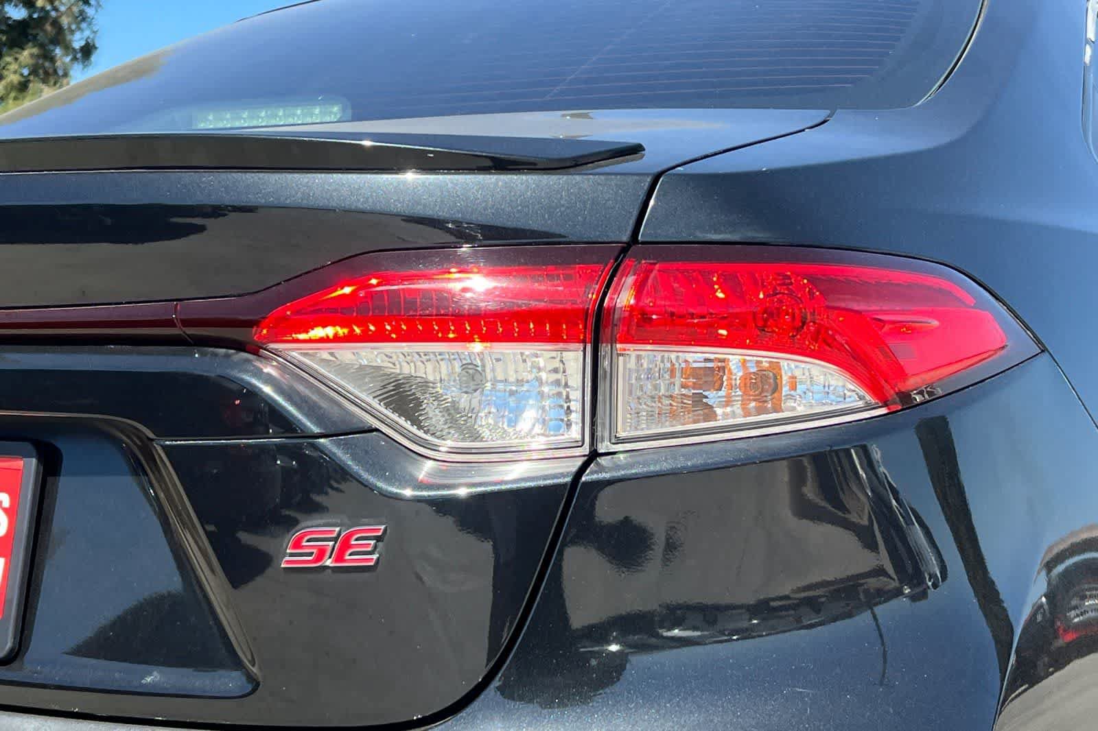 Used 2021 Toyota Corolla SE FWD image 13