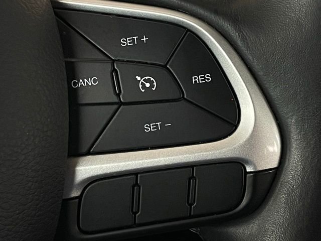 Used 2019 Jeep Compass Latitude FWD image 10