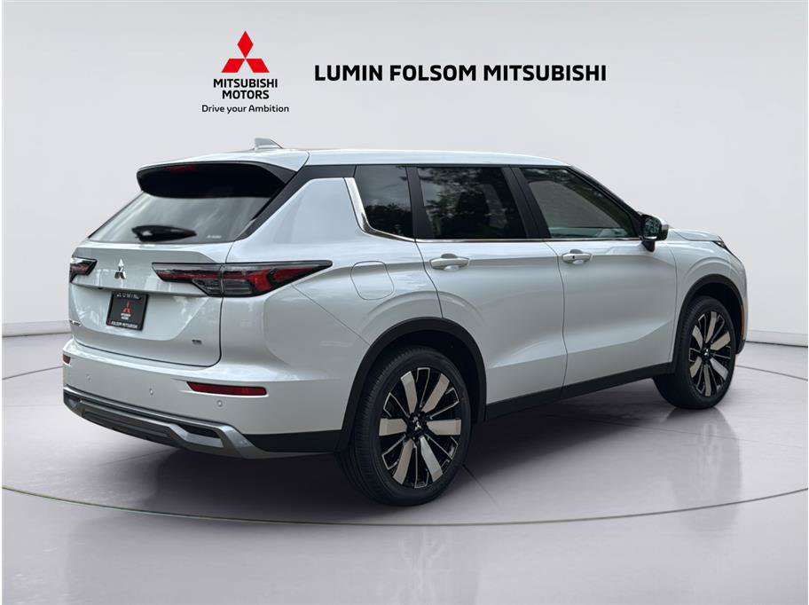 New 2026 Mitsubishi Outlander SE AWD/4WD image 5