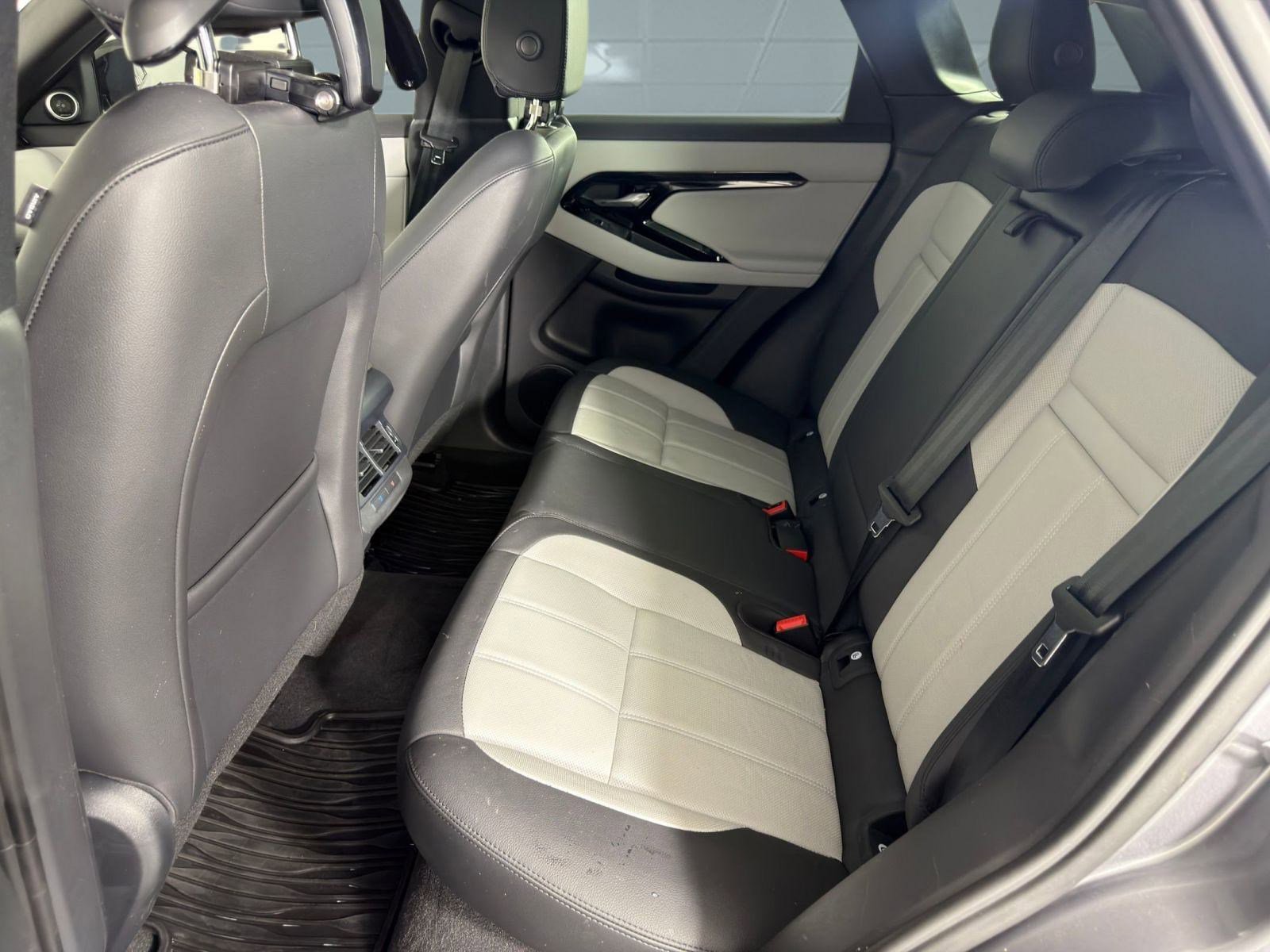 Certified 2026 Land Rover Range Rover Evoque Dynamic SE image 13