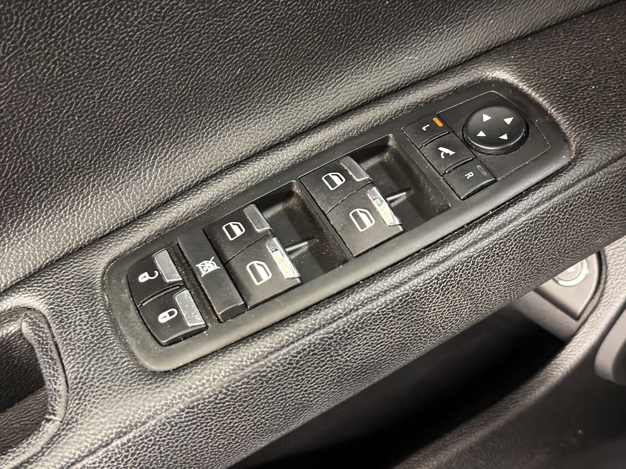 Used 2015 Maserati Ghibli image 21