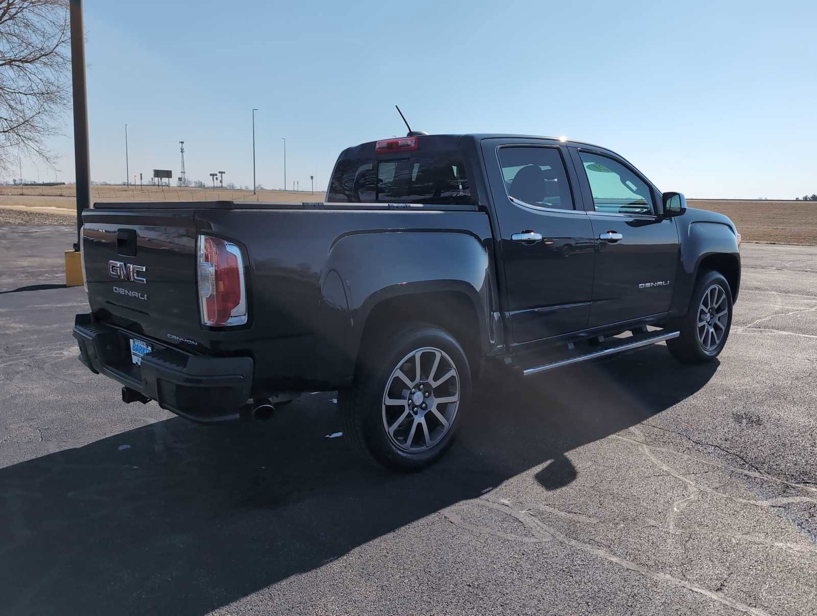 Used 2021 GMC Canyon Denali image 8