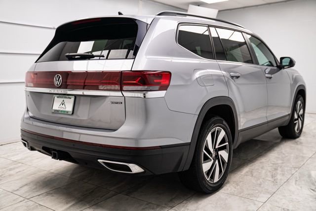 Used 2025 Volkswagen Atlas SE image 9