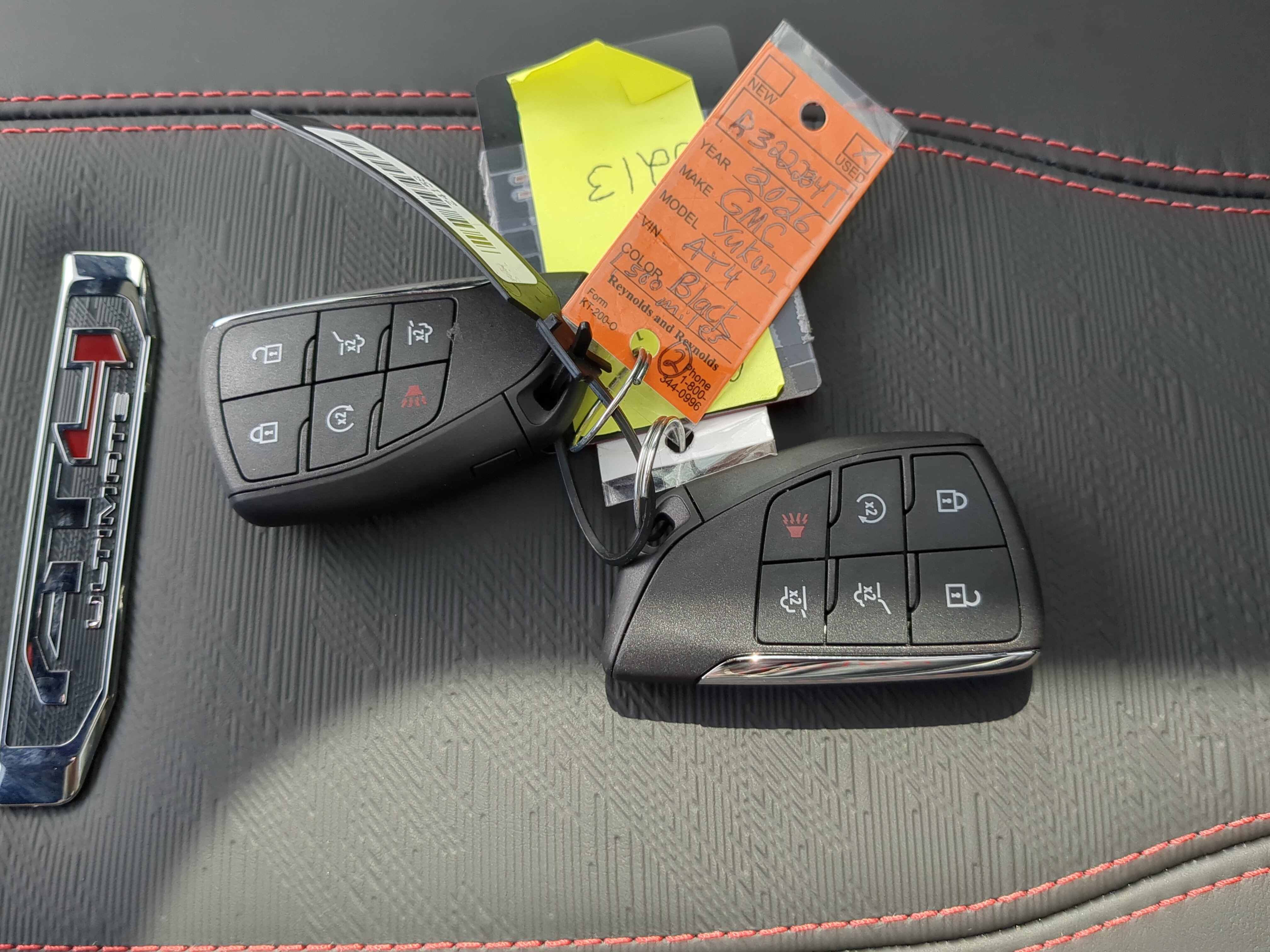 Used 2026 GMC Yukon XL AT4 Ultimate w/ LPO, Floor Liner Package AWD/4WD image 28