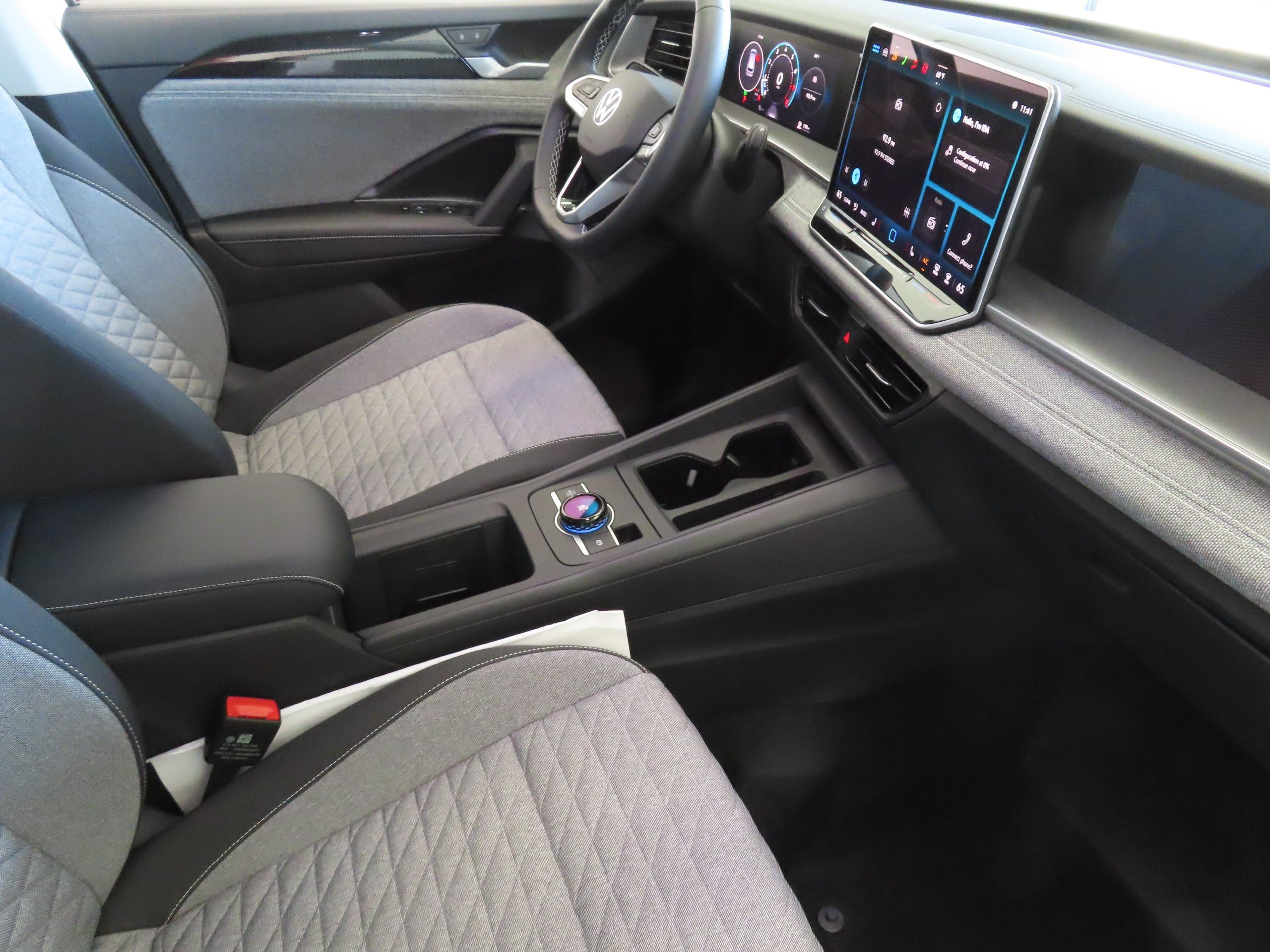 New 2026 Volkswagen Tiguan S FWD image 24