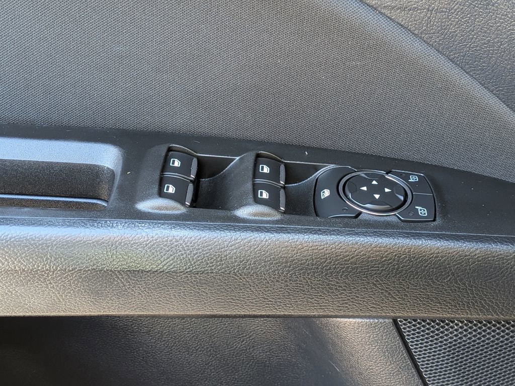 Used 2020 Ford Fusion SE image 21