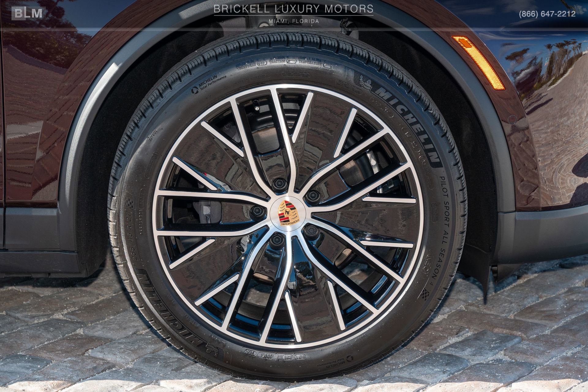 Used 2025 Porsche Macan 4 Electric image 45