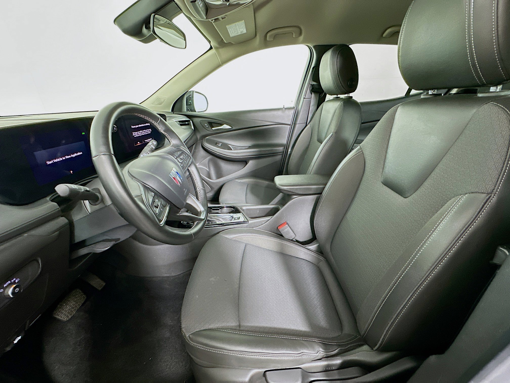 Used 2025 Buick Encore GX Preferred image 13