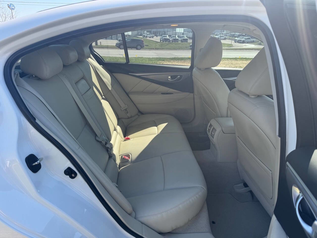 Used 2015 INFINITI Q50 Premium w/ Navigation Package image 13