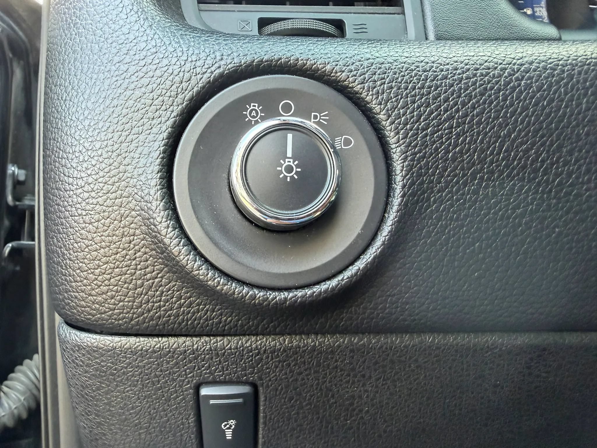 Used 2015 Lincoln Navigator 4WD image 44