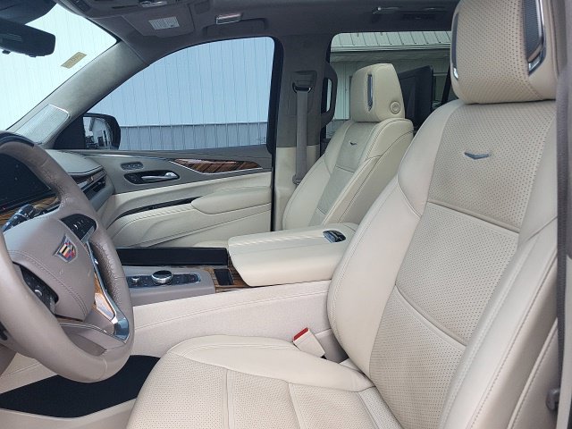 Used 2021 Cadillac Escalade Premium Luxury Platinum AWD/4WD image 18