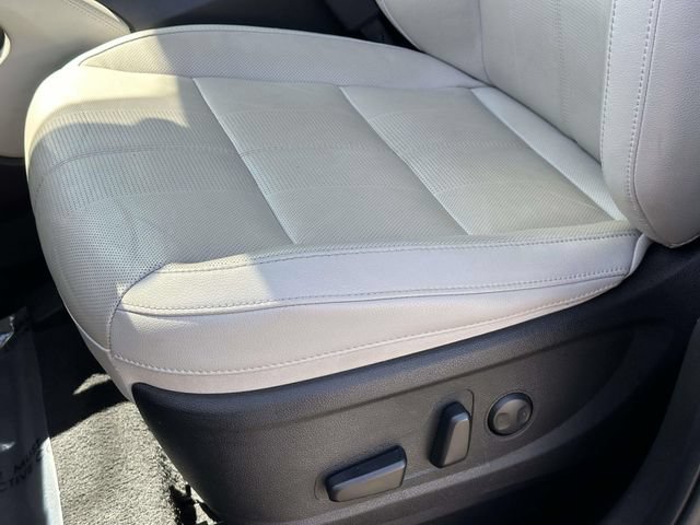 Used 2023 Kia Telluride EX w/ EX Captain's Chair Package AWD/4WD image 15