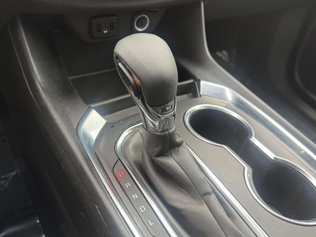 Certified 2021 Chevrolet Traverse LS FWD image 19