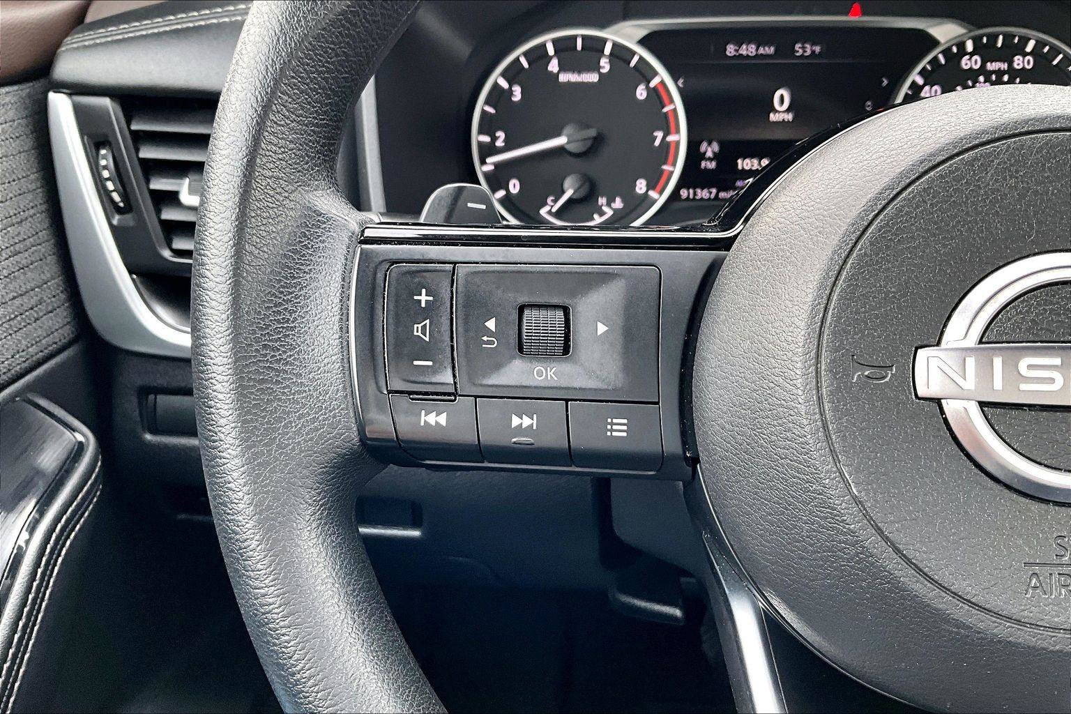 Used 2023 Nissan Rogue SV image 19