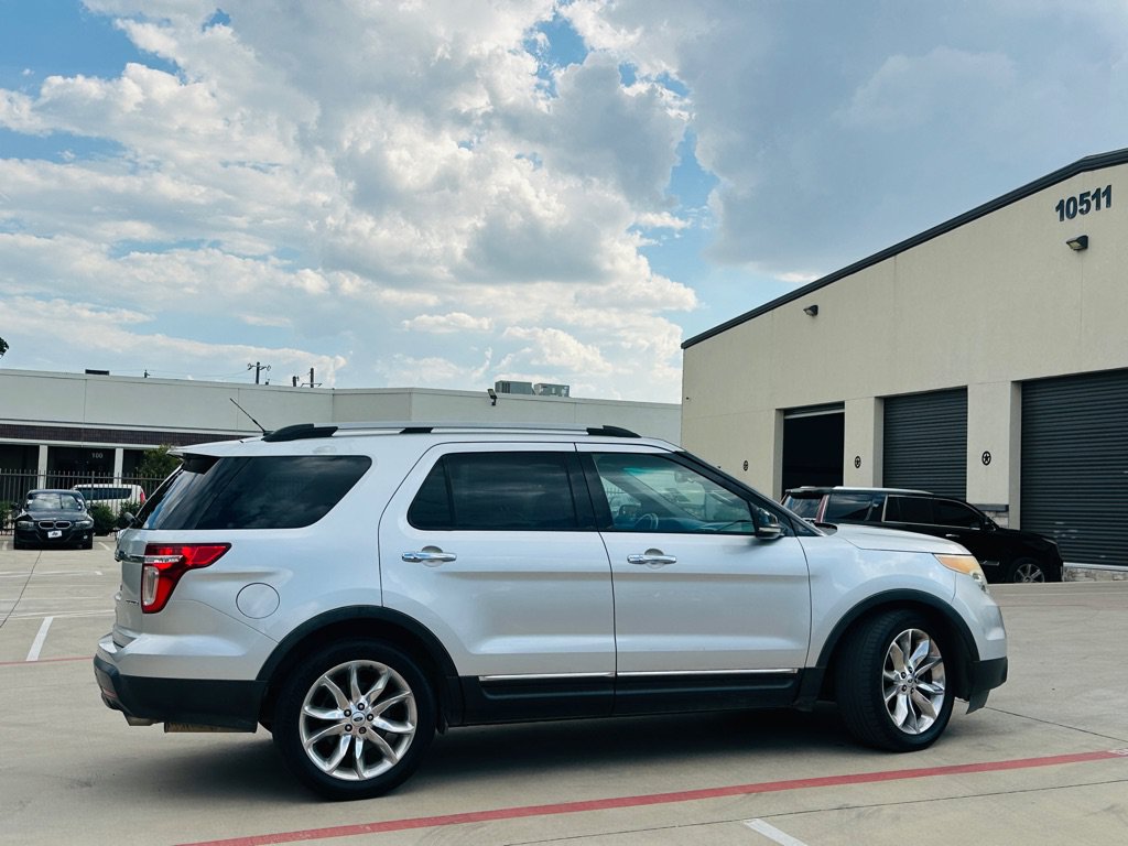 Used 2013 Ford Explorer XLT FWD image 11