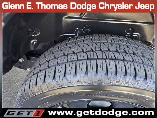 Certified 2022 Jeep Wrangler Unlimited Sahara AWD/4WD image 36