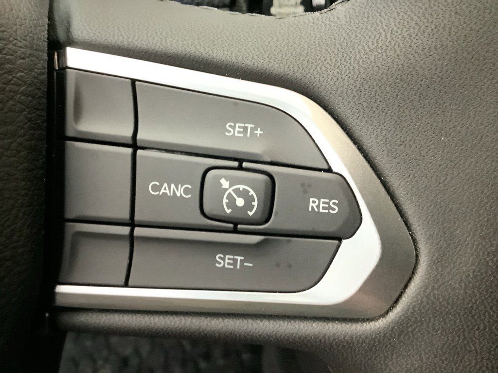 New 2026 Jeep Compass Latitude w/ Sun and Sound Group AWD/4WD image 18