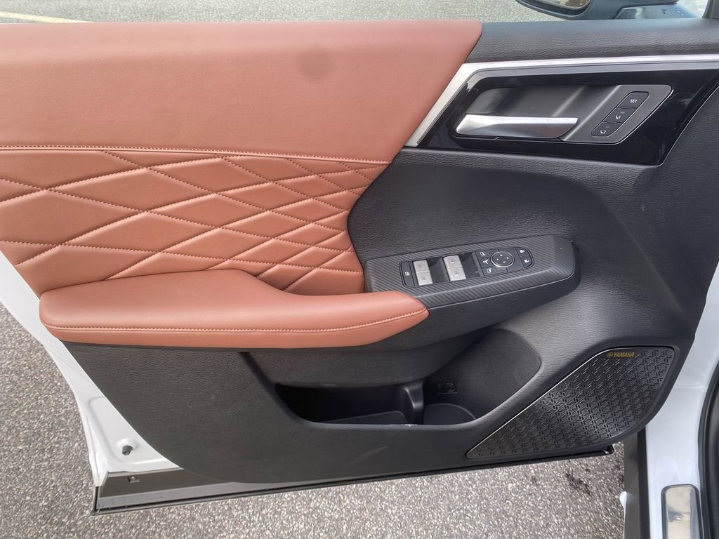 New 2026 Mitsubishi Outlander SEL FWD image 11