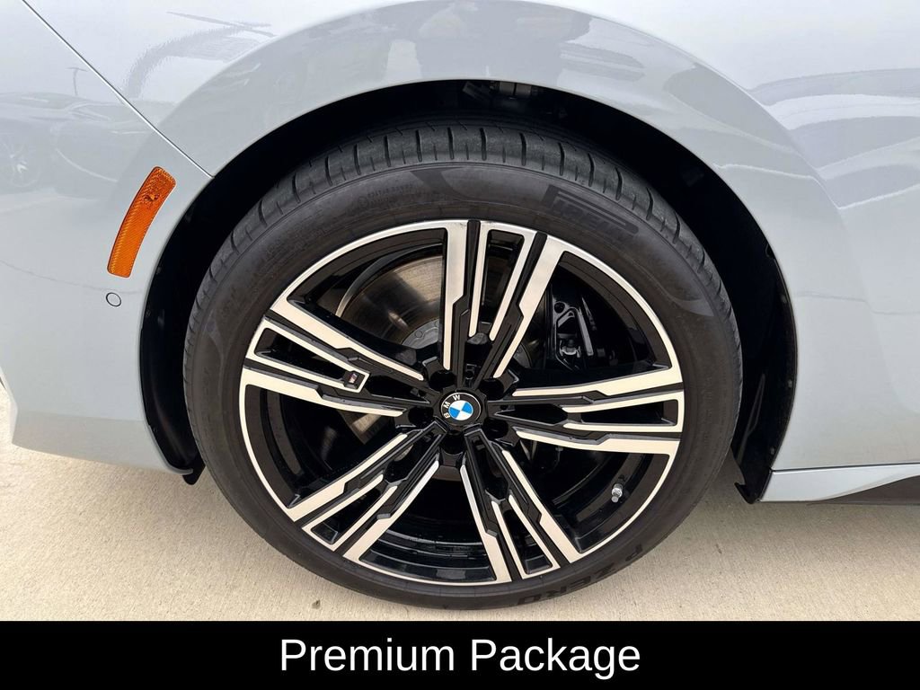 Used 2025 BMW 760i xDrive w/ Executive Package image 5