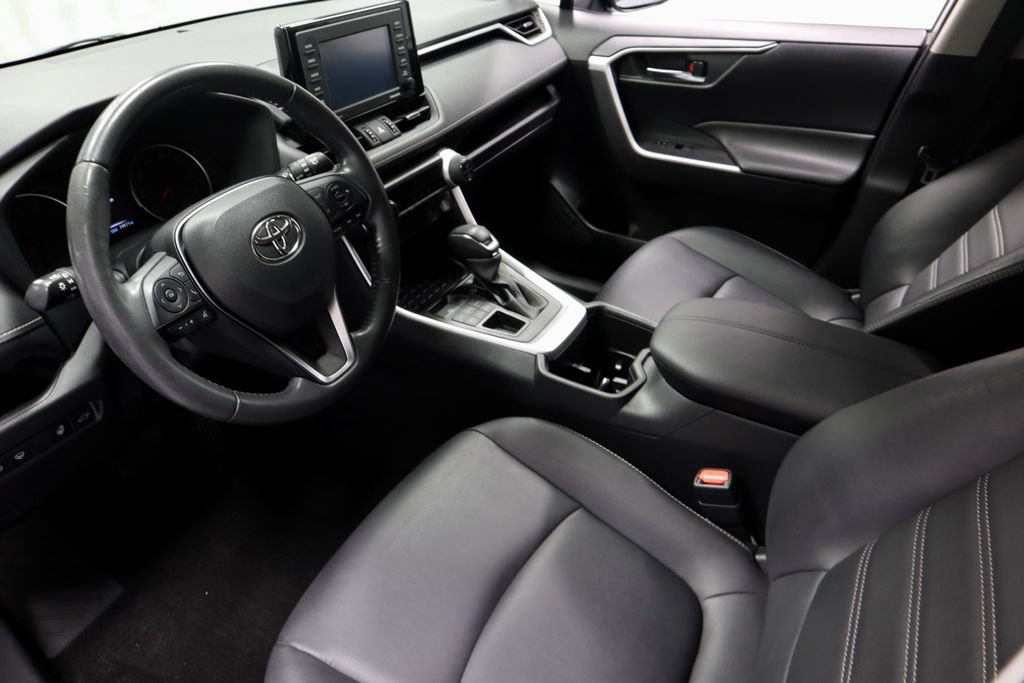 Used 2022 Toyota RAV4 XLE Premium AWD/4WD image 22