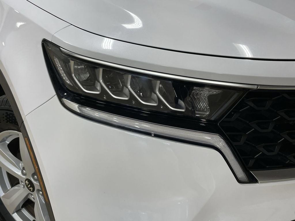Used 2021 Kia Sorento LX FWD image 10