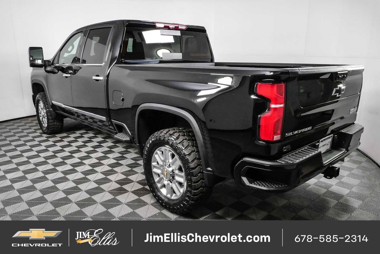 Certified 2025 Chevrolet Silverado 2500 High Country w/ High Country Premium Package AWD/4WD image 29