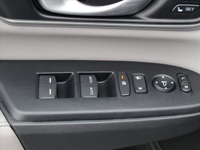 Used 2022 Honda CR-V Touring image 12