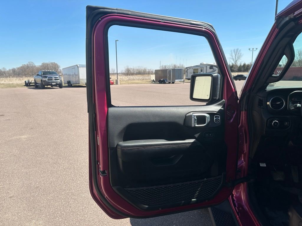 Used 2024 Jeep Wrangler Sahara w/ Technology Group image 11