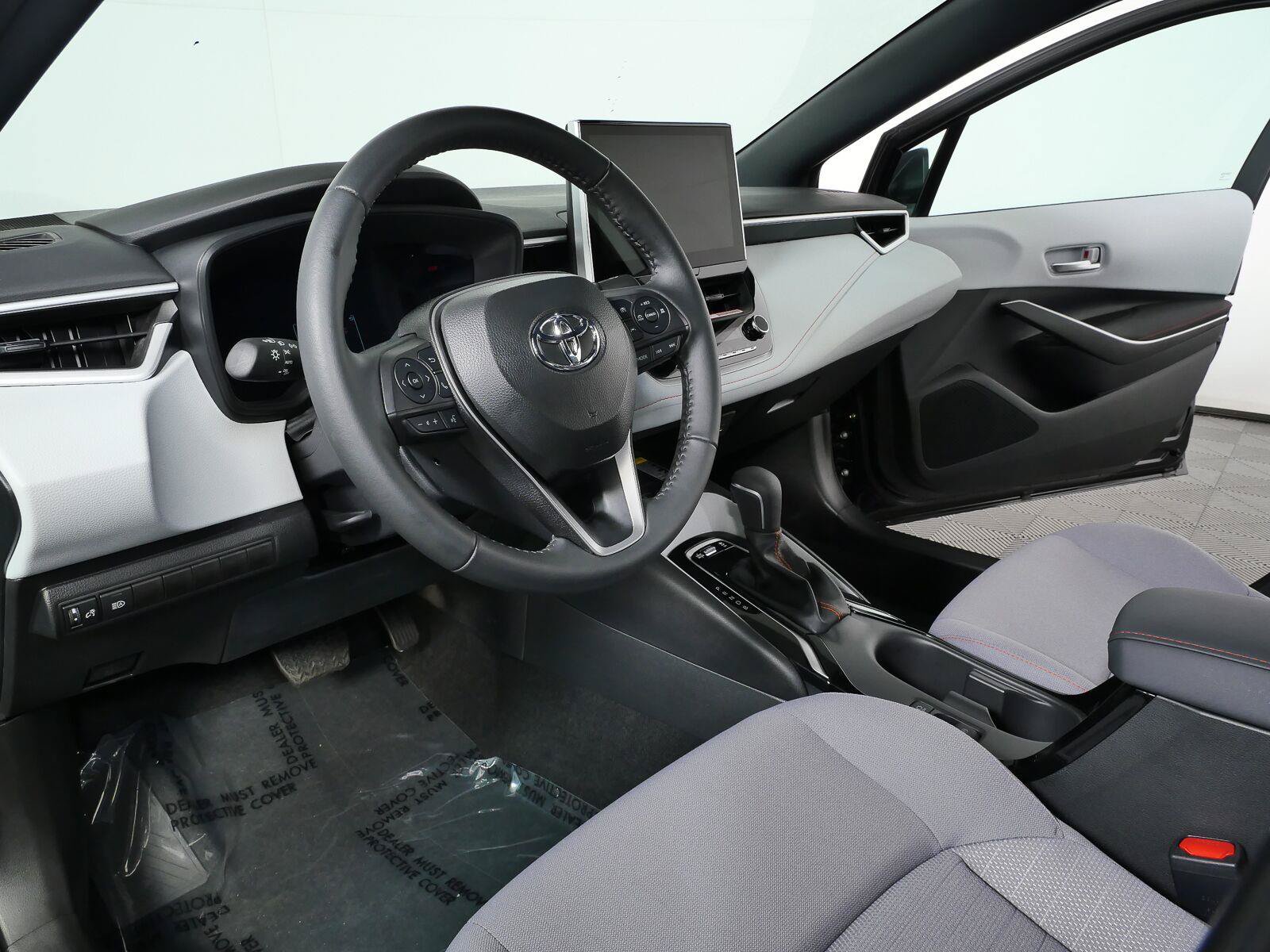 Used 2025 Toyota Corolla FX w/ Convenience Package FWD image 5