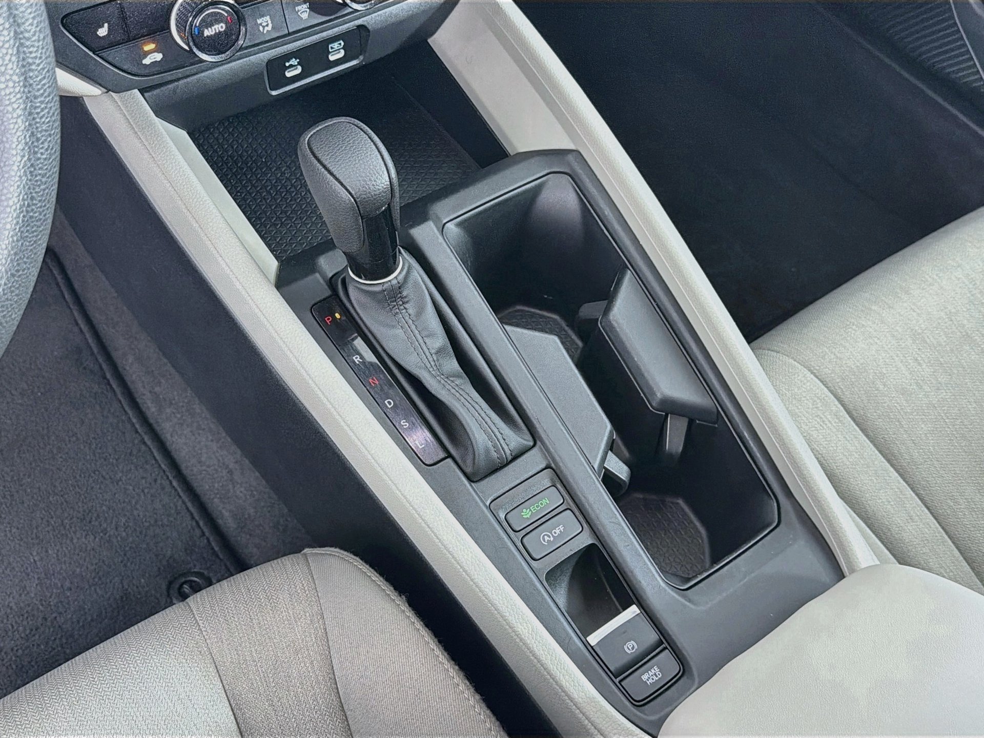 Used 2025 Honda Accord SE image 28