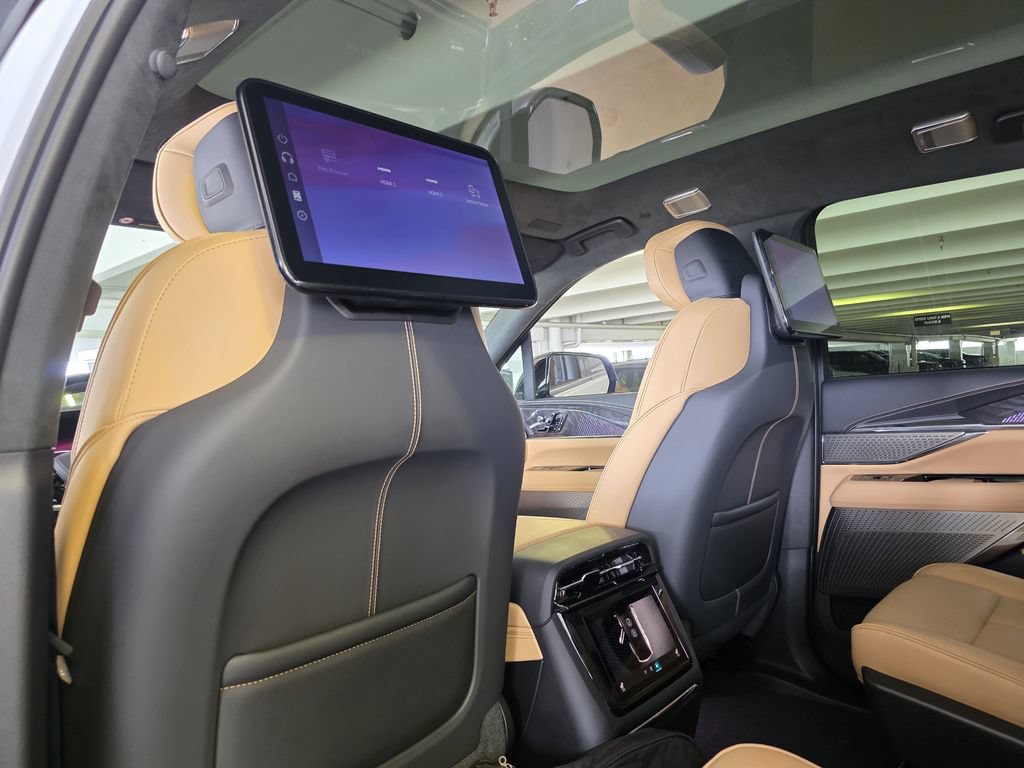 New 2026 Cadillac Escalade IQ Sport 2 w/ LPO, ONYX Package AWD/4WD image 12