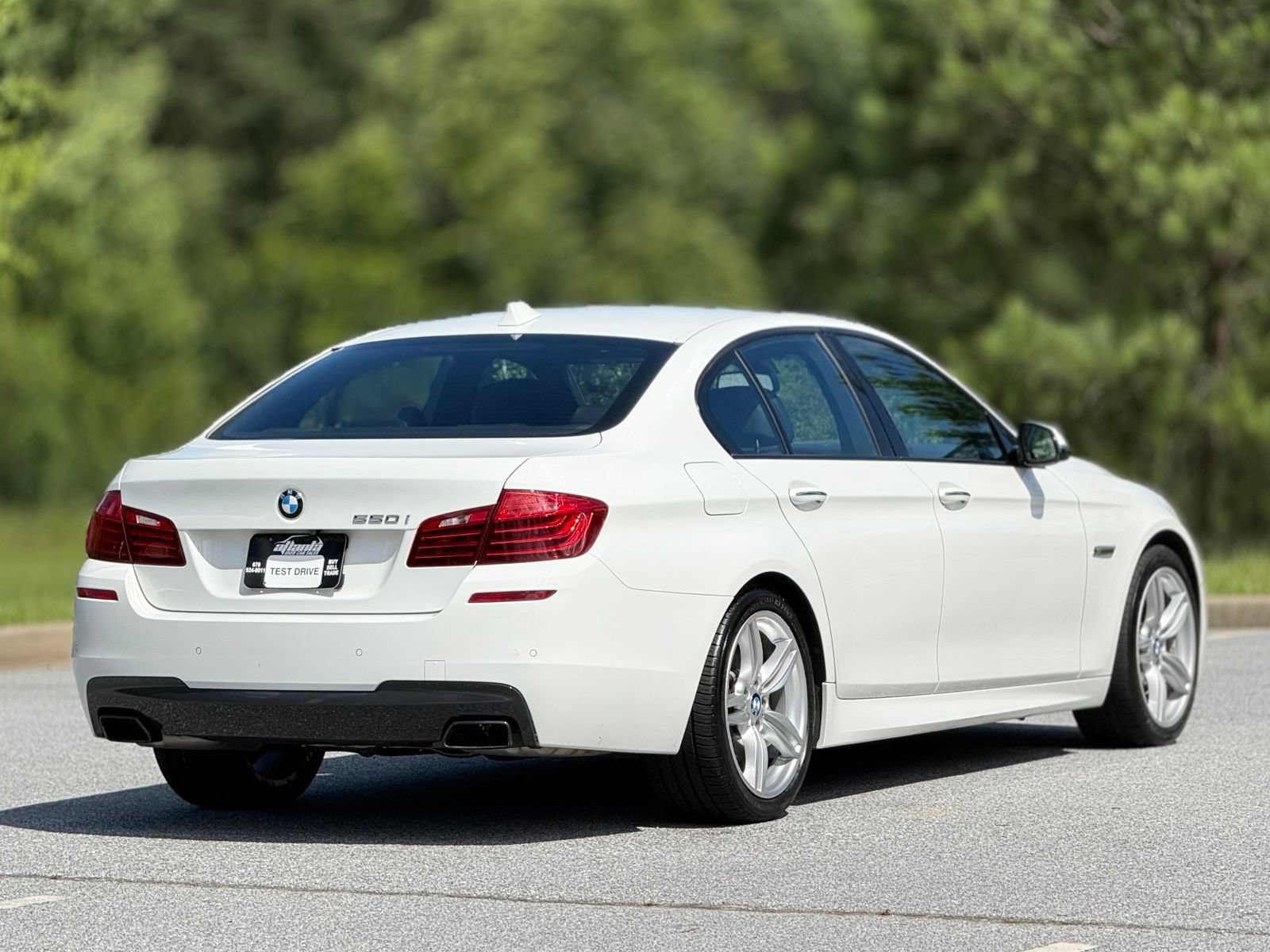Used 2015 BMW 550i Sedan RWD image 11